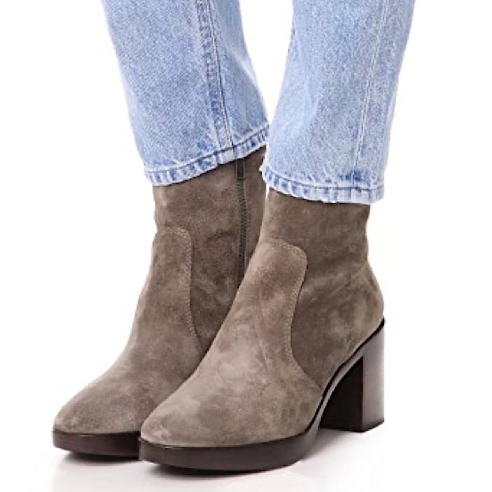 FRYE Joan Campus Suede Wood heeled ankle zip boot. Size 9.5 M  Grey